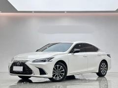 Lexus ES 200 Premium Edition - ფოტო 1
