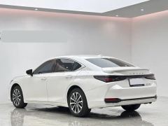Lexus ES 200 Premium Edition - ფოტო 12