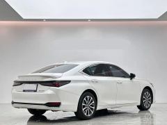 Lexus ES 200 Premium Edition - ფოტო 13