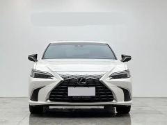 Lexus ES 200 Premium Edition - ფოტო 2