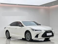 Lexus ES 200 Premium Edition - ფოტო 3