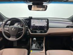 Lexus ES 200 Premium Edition - ფოტო 8