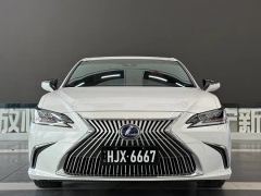 Lexus ES 200 Premium Edition - ფოტო 2