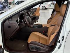 Lexus ES 200 Premium Edition - ფოტო 4