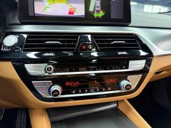 BMW 5 Series (Imported) 530i M Sport Package - ფოტო 16