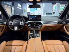 BMW 5 Series (Imported) 530i M Sport Package - ფოტო 6