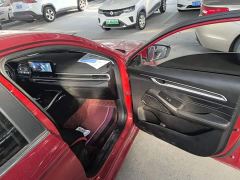 Geely Emgrand 4th Generation 1.5L CVT Luxury - ფოტო 17