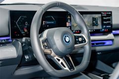 BMW i5 eDrive 35L Premium M Sport Package - фото 9