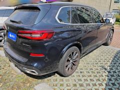 BMW X5 xDrive30Li Deluxe VersionM - ფოტო 2