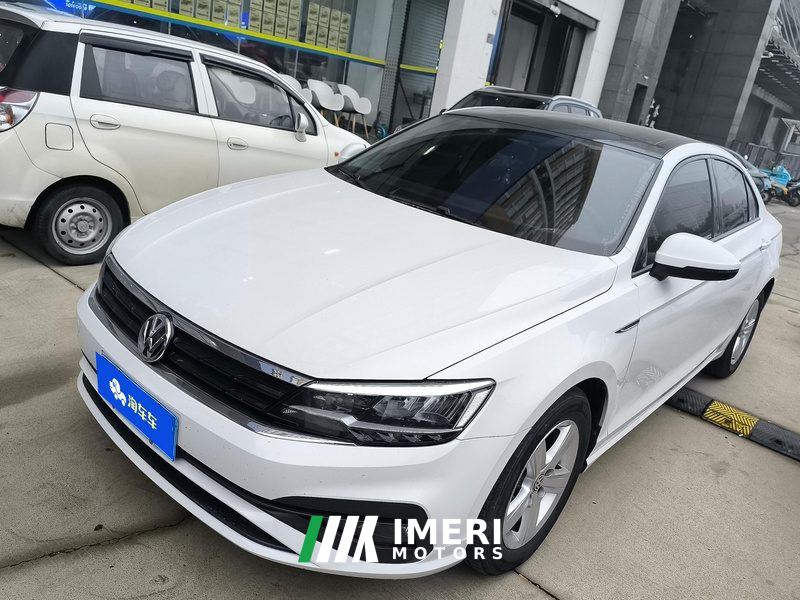 Volkswagen Lamando 230TSI DCT Stylish Edition - car from China