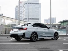 BMW 3 Series 325i M Sport Package - ფოტო 8