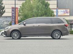 Buick GL8 Land Business Class Smart Edition - ფოტო 9