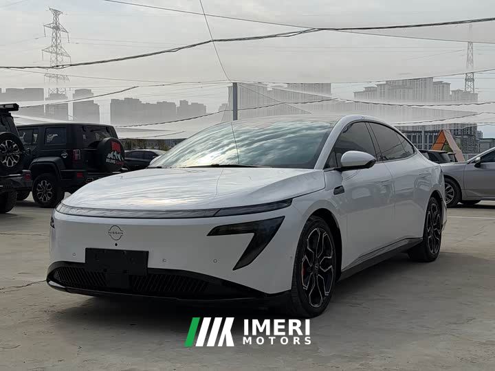 Nissan N7 625 Max - car from China