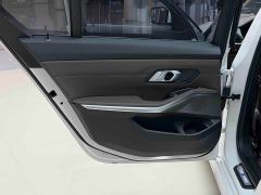 BMW 3 Series 320Li M Sport Package - ფოტო 12