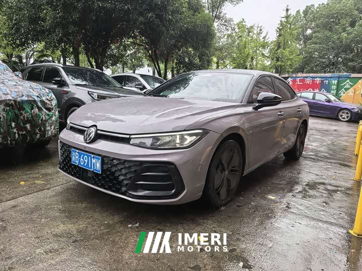 Volkswagen Passat Pro 380TSI Starry Sky Dragon Edition
