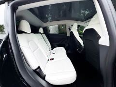 Tesla Model Y Rear-Wheel Drive - ფოტო 14