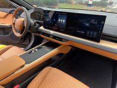 Lexus ES 300h - ფოტო 14