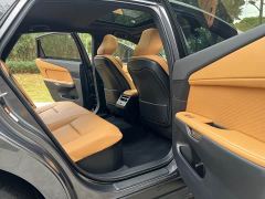 Lexus ES 300h - ფოტო 16