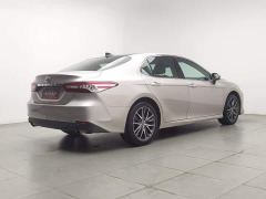 Toyota Camry 2.5G Luxury - фото 2