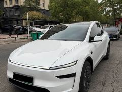 Tesla Model Y L Long Range All-Wheel Drive - ფოტო 1