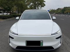 Tesla Model Y L Long Range All-Wheel Drive - ფოტო 2