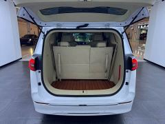 Buick GL8 ES Luxe Enjoyment Edition - ფოტო 11