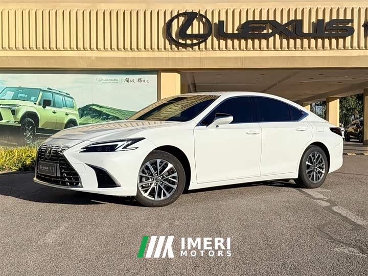 Lexus ES 200 Premium Edition - car from China