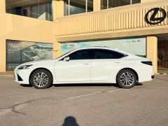 Lexus ES 200 Premium Edition - photo 2