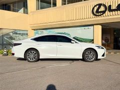 Lexus ES 200 Premium Edition - photo 8