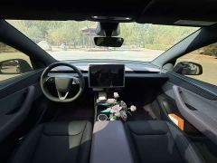 Tesla Model Y Long Range Rear-Wheel Drive - photo 5