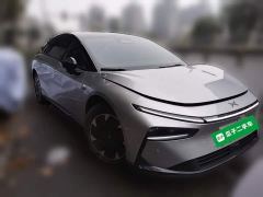 Xpeng P7 Long Range Max - фото 3