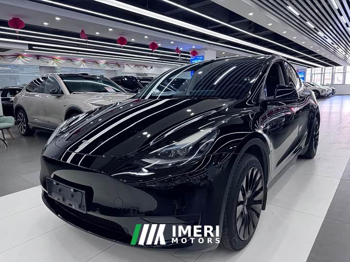 Tesla Model Y Facelift Rear-Wheel Drive