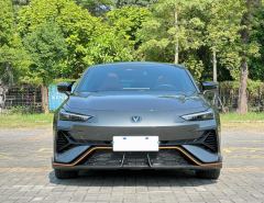 Changan UNI-V 1.5T PHEV Version - ფოტო 2