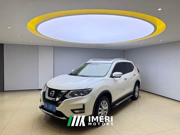 Nissan Qashqai 2.0L FWD Smart Connect Premium Edition