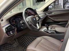BMW 5 Series 530Li Premier Luxury Package - ფოტო 4