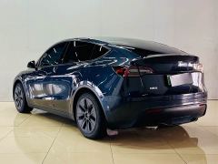 Tesla Model Y Rear-Wheel Drive - ფოტო 6