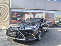 Lexus ES 300h Excellence Edition - ფოტო 1