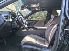 Lexus ES 300h Excellence Edition - ფოტო 5