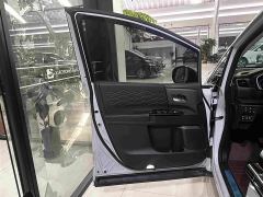Honda Odyssey 2.0L e:HEV Luxury - фото 17