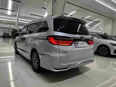 Honda Odyssey 2.0L e:HEV Luxury - фото 4
