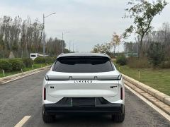 Lynk & Co 08 EM-P 160 Extended Range Ultra - ფოტო 9