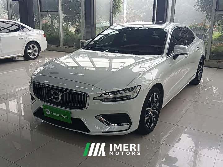 Volvo S60 B4 Smart Luxury Edition - ავტომობილი ჩინეთიდან