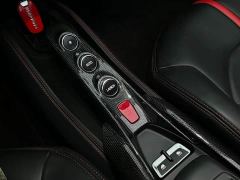 Ferrari F8 Spider 3.9T V8 - photo 11