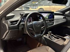 Lexus ES 300h Excellence Edition - ფოტო 8
