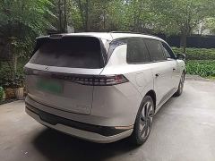 Dongfeng eπ008 210Max Extended Range 6-Seater - фото 6