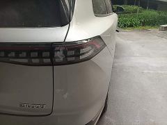 Dongfeng eπ008 210Max Extended Range 6-Seater - фото 7