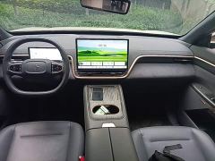Dongfeng eπ008 210Max Extended Range 6-Seater - фото 9