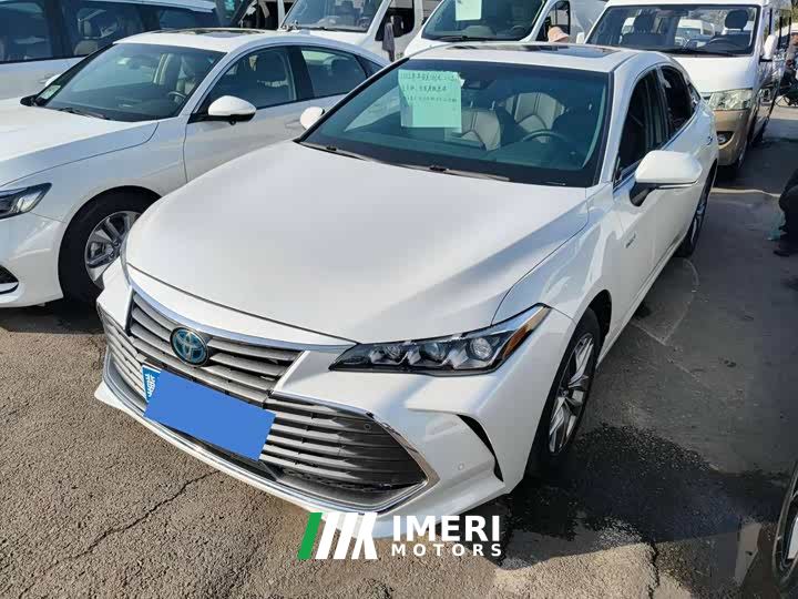 Toyota Avalon Hybrid 2.5L Luxury National VI