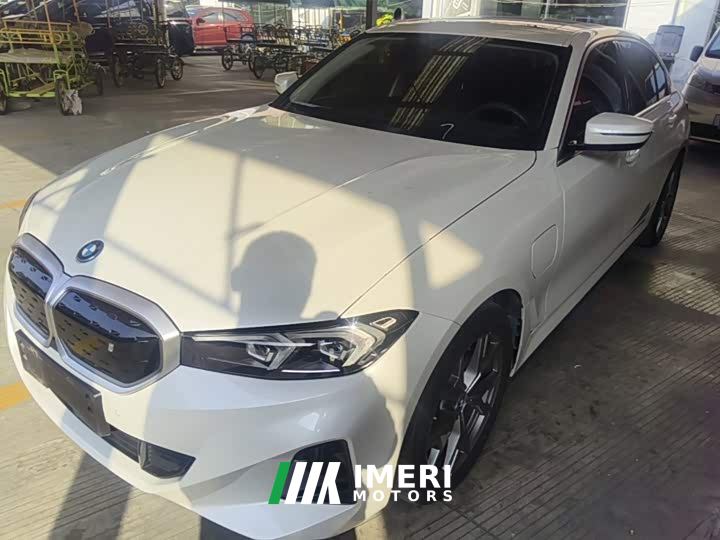 BMW i3 eDrive 35 L