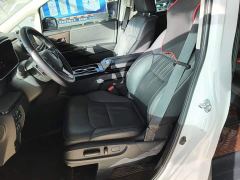 Honda Odyssey 2.0L e:HEV Sharp Premium Edition - ფოტო 14